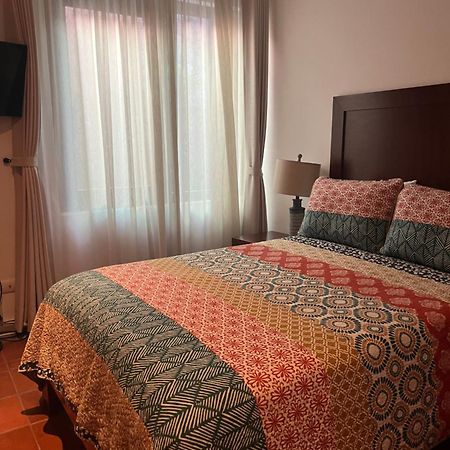 Cousy Condo San Rafael, 3 Blocks From The Parish, Pool, Bbq And Terrace سان ميغيل دي الليندي المظهر الخارجي الصورة