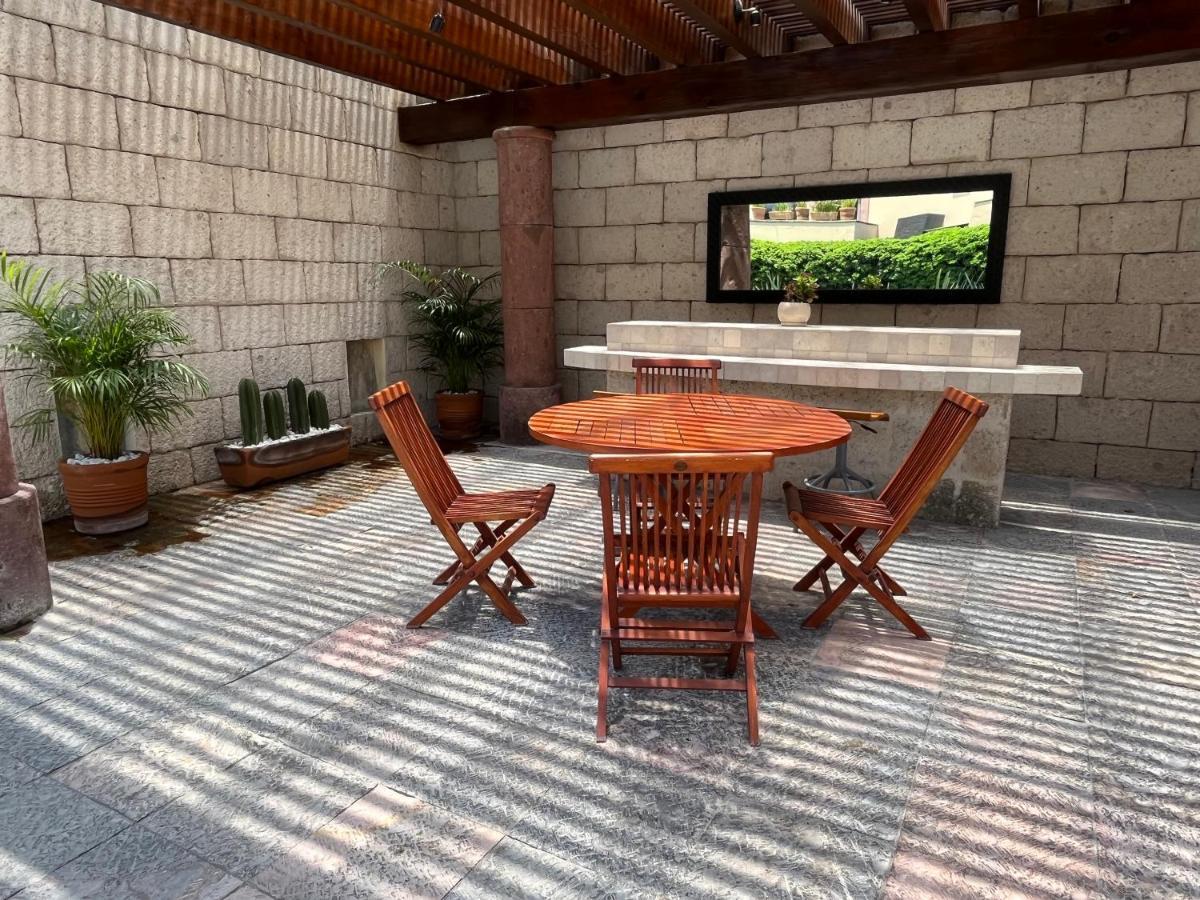 Cousy Condo In The Historic Center Of San Miguel De Allende, Incredible View, Pool, Bbq, 3 Blocks From The Main Parish سان ميغيل دي الليندي المظهر الخارجي الصورة