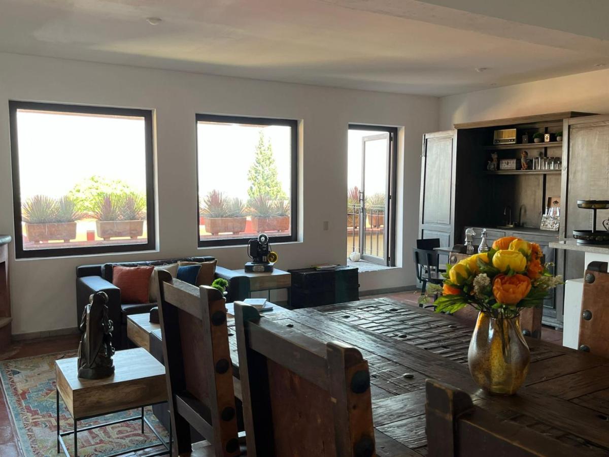 Cousy Condo In The Historic Center Of San Miguel De Allende, Incredible View, Pool, Bbq, 3 Blocks From The Main Parish سان ميغيل دي الليندي المظهر الخارجي الصورة